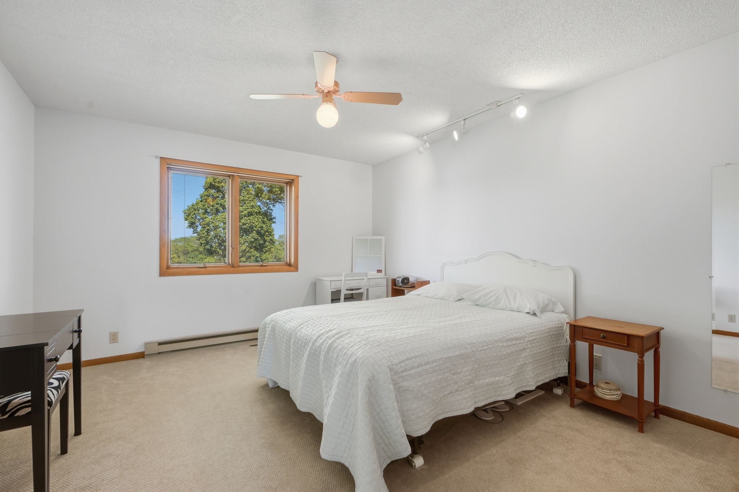 Listing Photo: 2276 400th ave-019